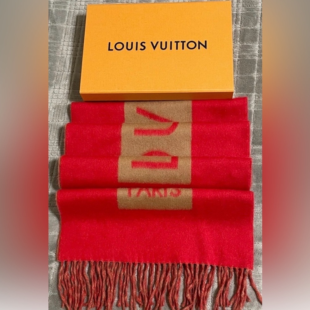 Louis Vuitton Cashmere Muffler Unisex - Picture 2 of 8